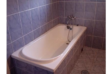 Rumänien Chata Slănic Moldova, Exterieur